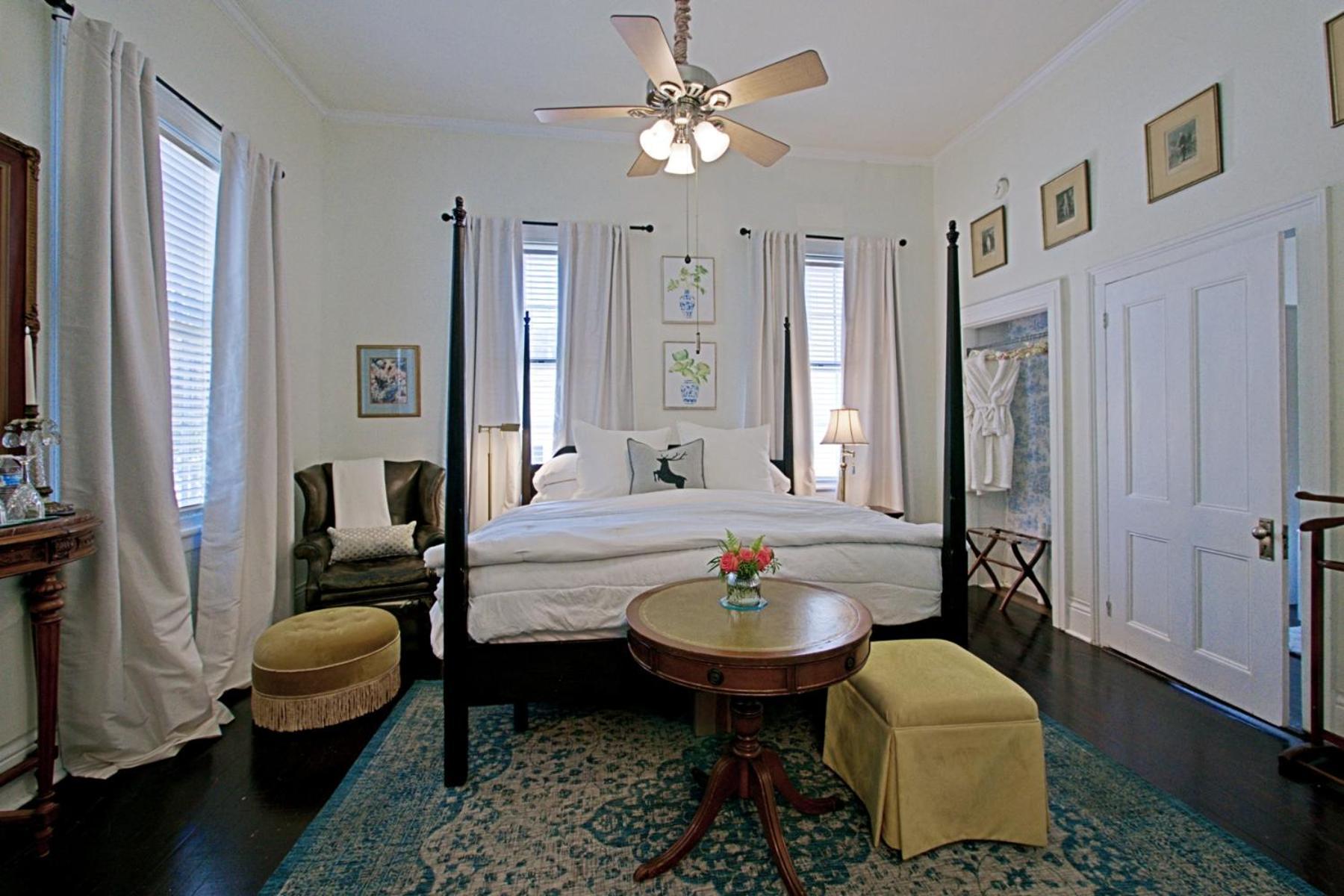 Chesnut Cottage Inn Bed & Breakfast 컬럼비아 외부 사진